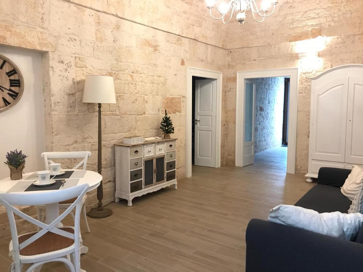 Bed and Breakfast Nido Di Pietra-Dimora In Centro Альберобелло Екстер'єр фото