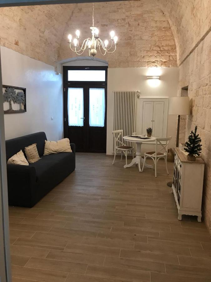 Bed and Breakfast Nido Di Pietra-Dimora In Centro Альберобелло Екстер'єр фото
