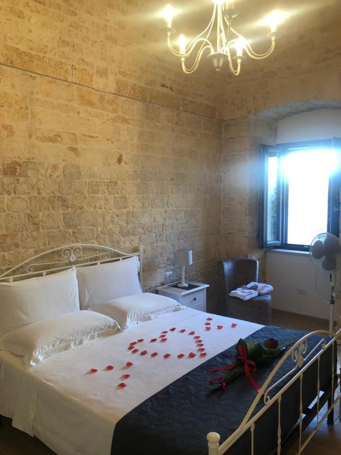 Bed and Breakfast Nido Di Pietra-Dimora In Centro Альберобелло Екстер'єр фото